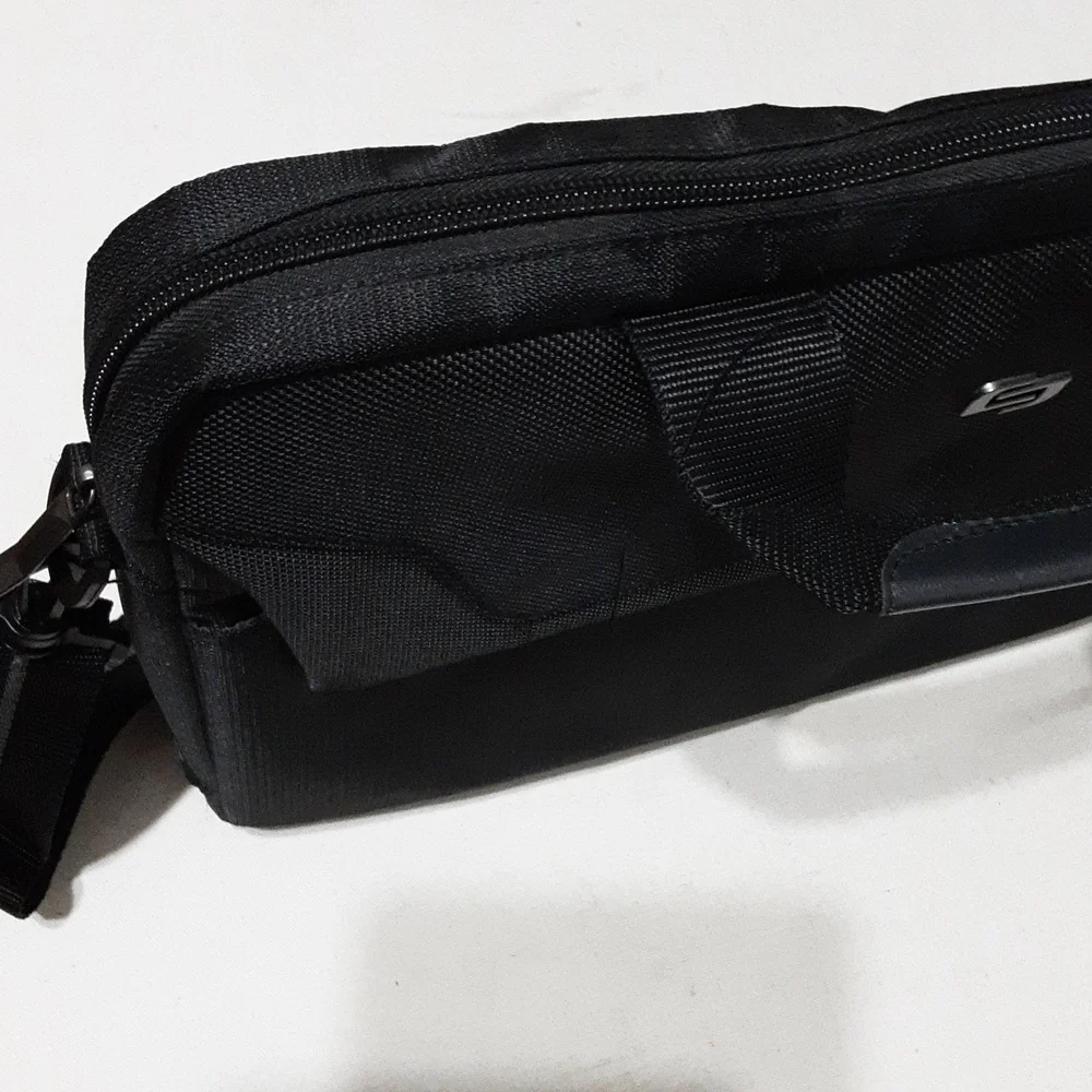 - Solo laptop bag unisex casual office
